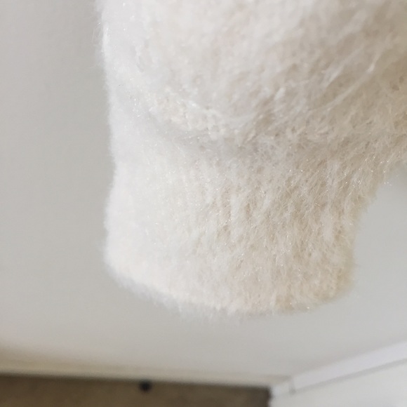 Fuzzy V-neck Sweater - Picture 5 of 6